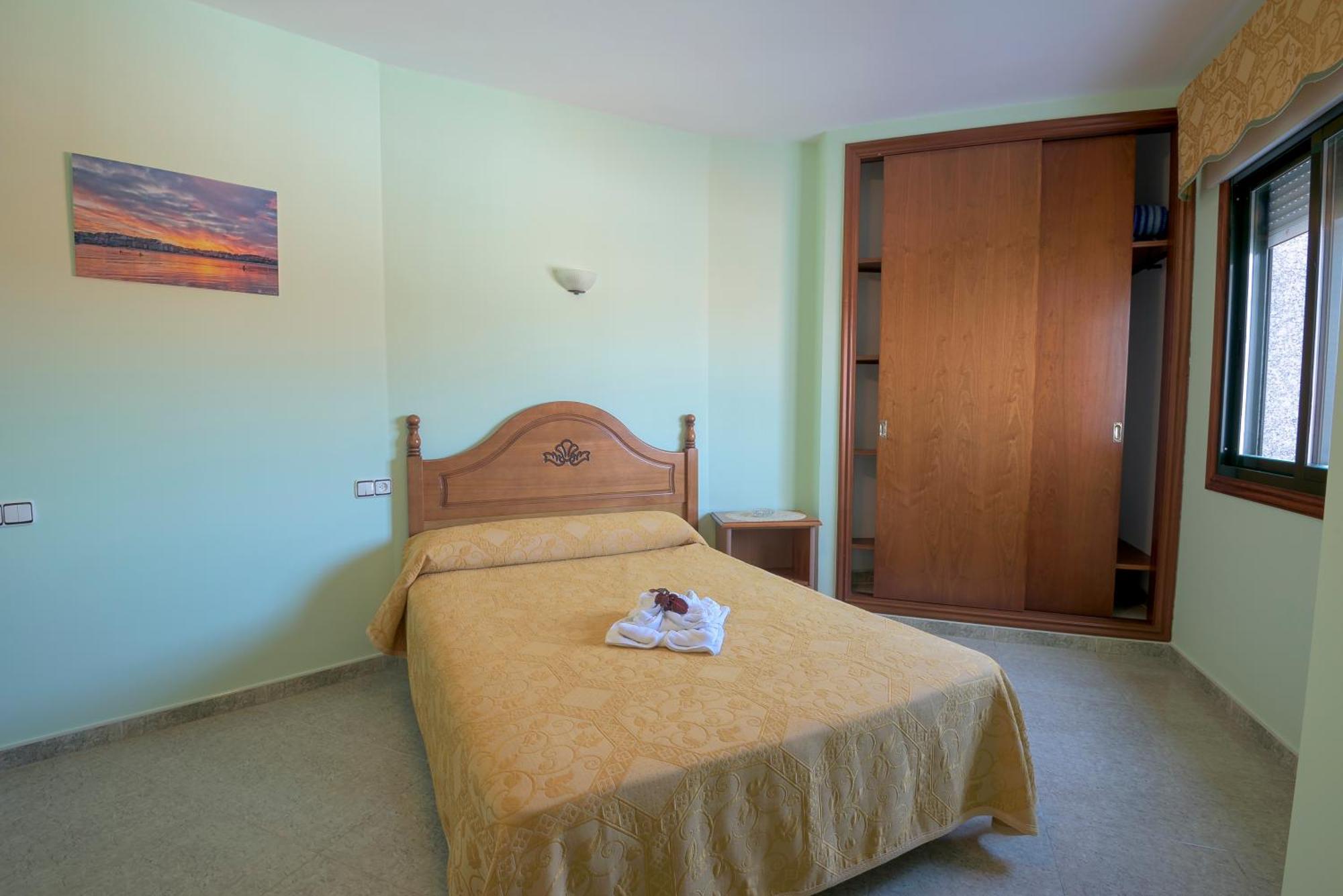 Hostal O Camouco Portonovo Phòng bức ảnh