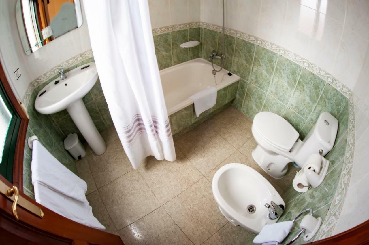 Hostal O Camouco Portonovo Ngoại thất bức ảnh